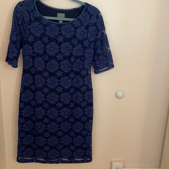 Dress - Picture 1 of 3